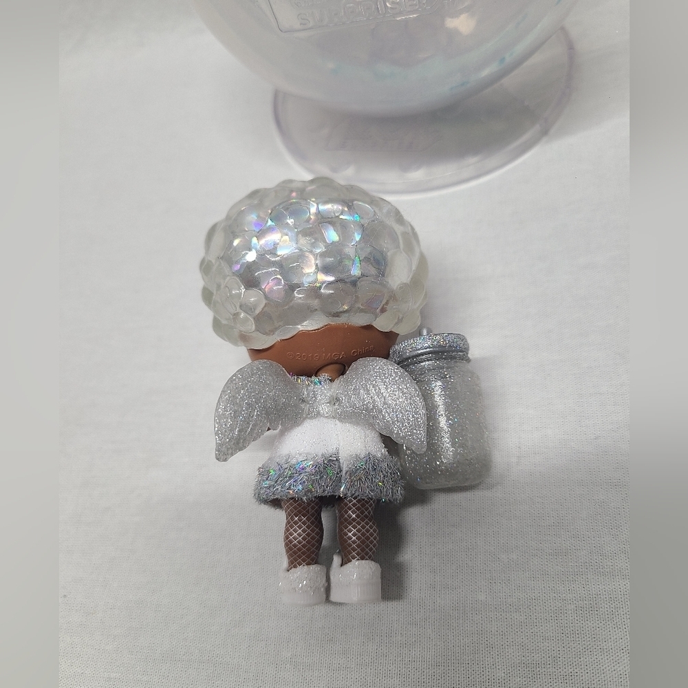 LOL Surprise Bashful QT Angel Wings Winter Disco Glitter Globe Doll With Globe - Picture 4 of 9